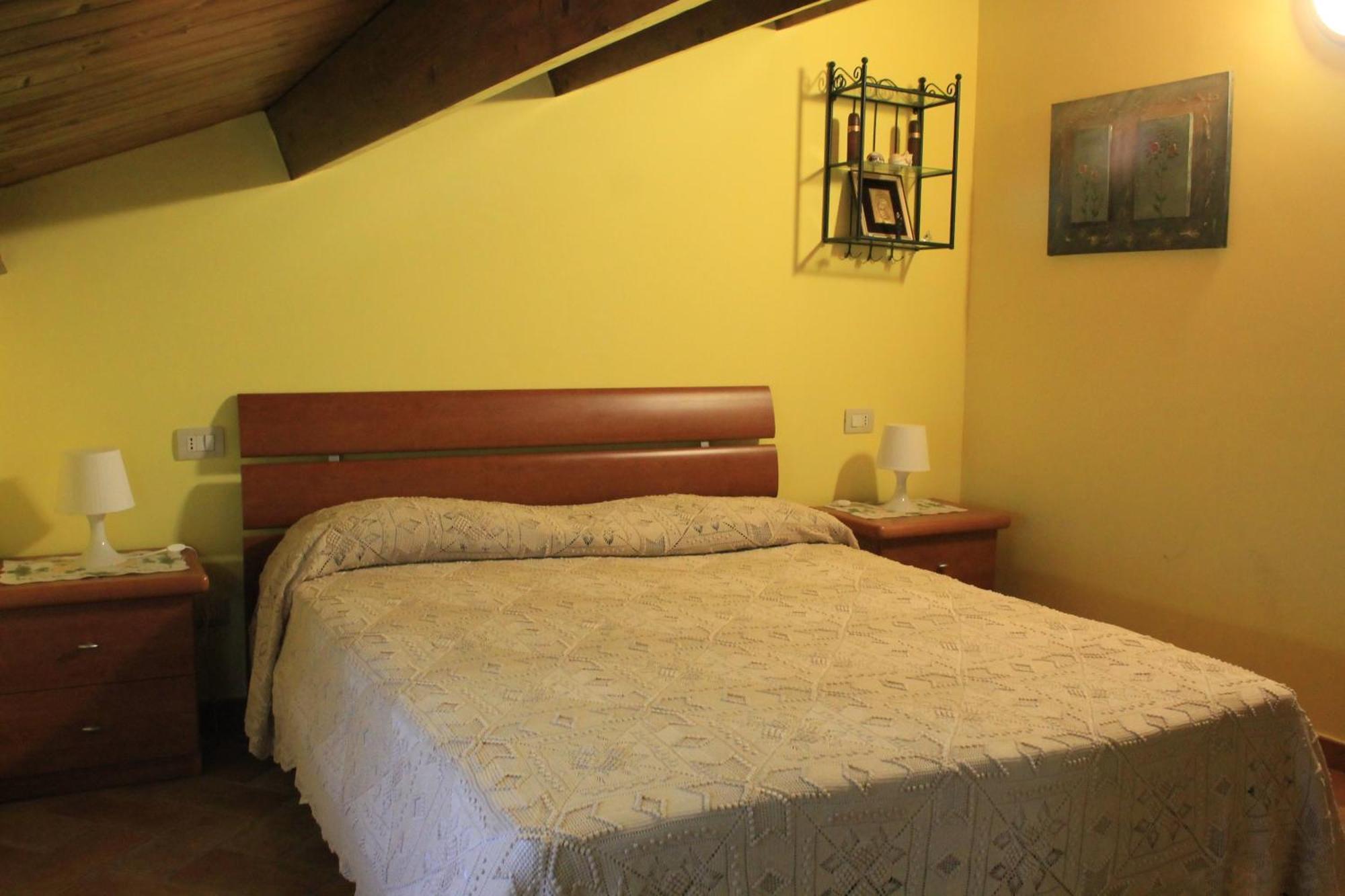 Medieval Village Of Pacentro Kültér fotó