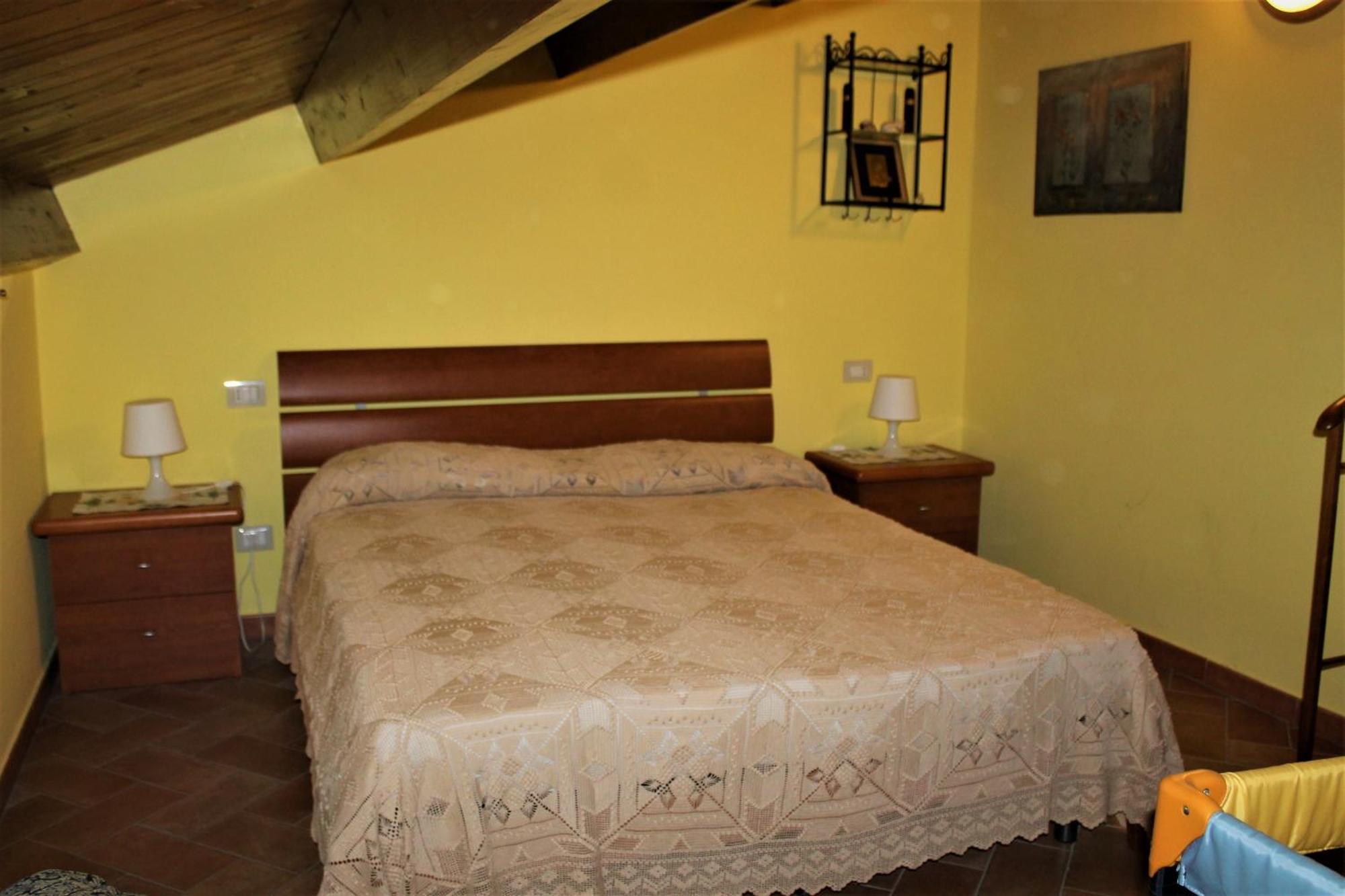 Medieval Village Of Pacentro Kültér fotó
